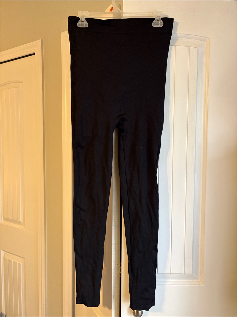 Supportive maternity leggings